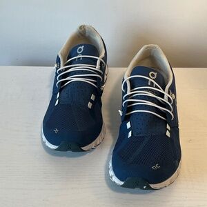 On Running Shoes Navy/White sz 9